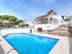 Отель Holiday Home Afrodita  Ла-Эскала